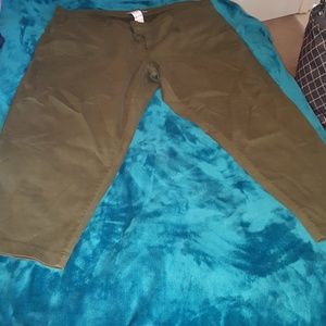 Old Navy Pixie cut plus long pants green